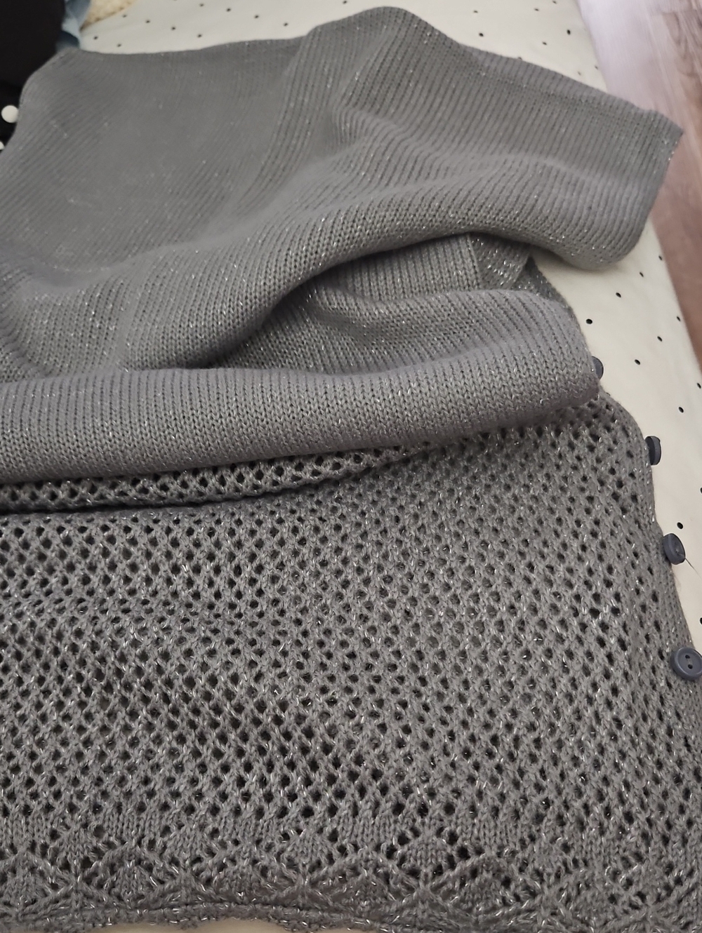 Nicole Marciano Grey Infinity Button Front And Back Shrug Scarf Wrap